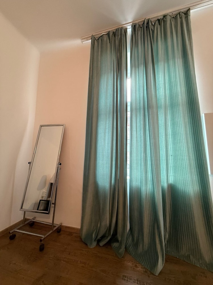 Affordable 2BR Apt Superb Location