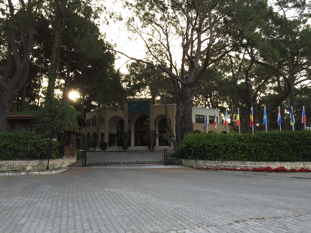 Champion Holiday Village - All Inclusive