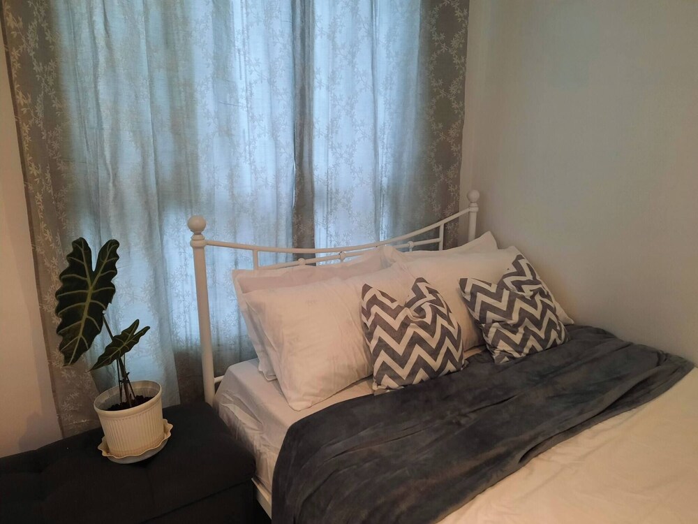 Staycation in Style With Fast Wifi & Netflix