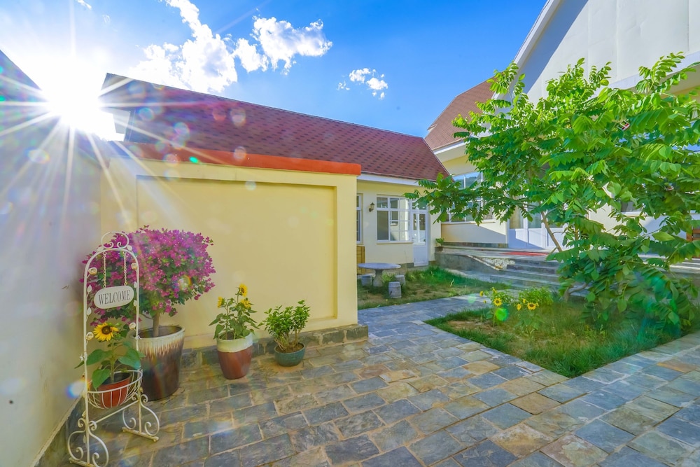 Yiyun Rural Residence Siji ChristmasTown