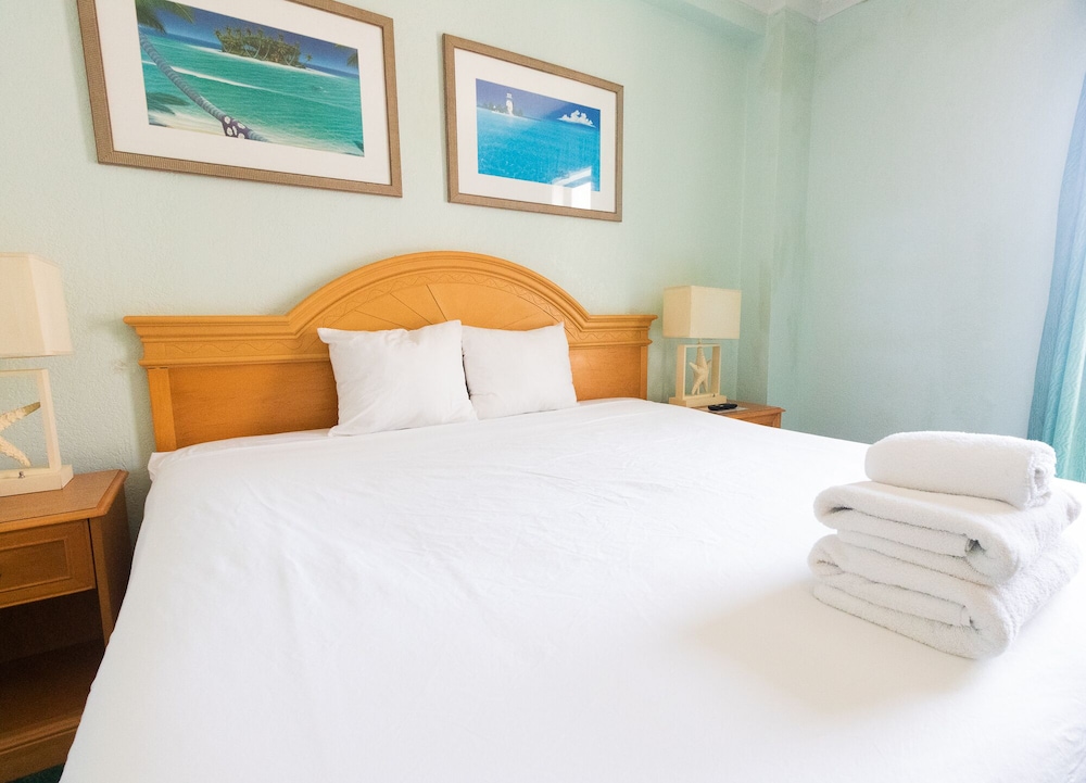 622 Ocean View Hollywood Beach view 3