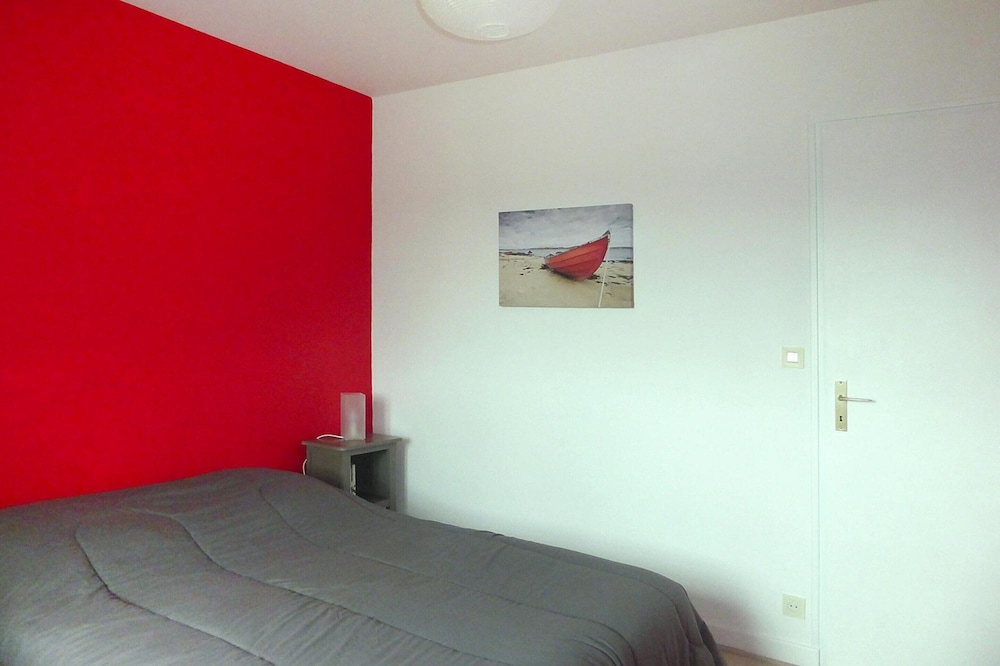 Holiday Home in Port-blanc Near Sandy Beaches