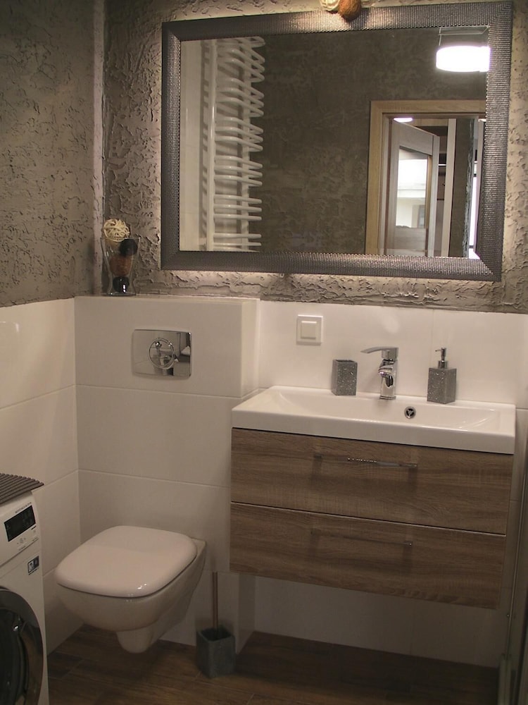 Apartament Lirowa