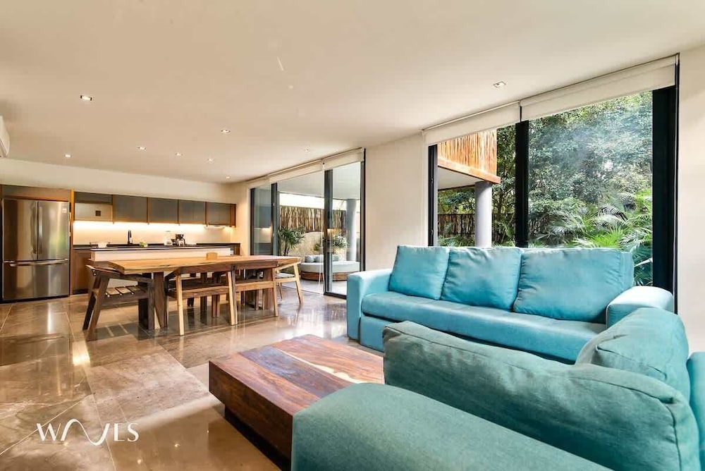 2BR W/private Pool - Steps Away From the Beach
