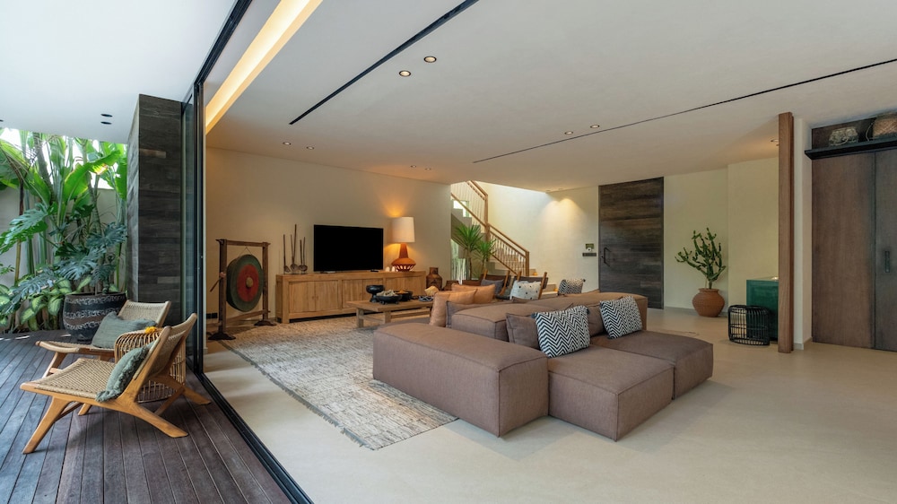 Villa Fiji by Villa Finder
