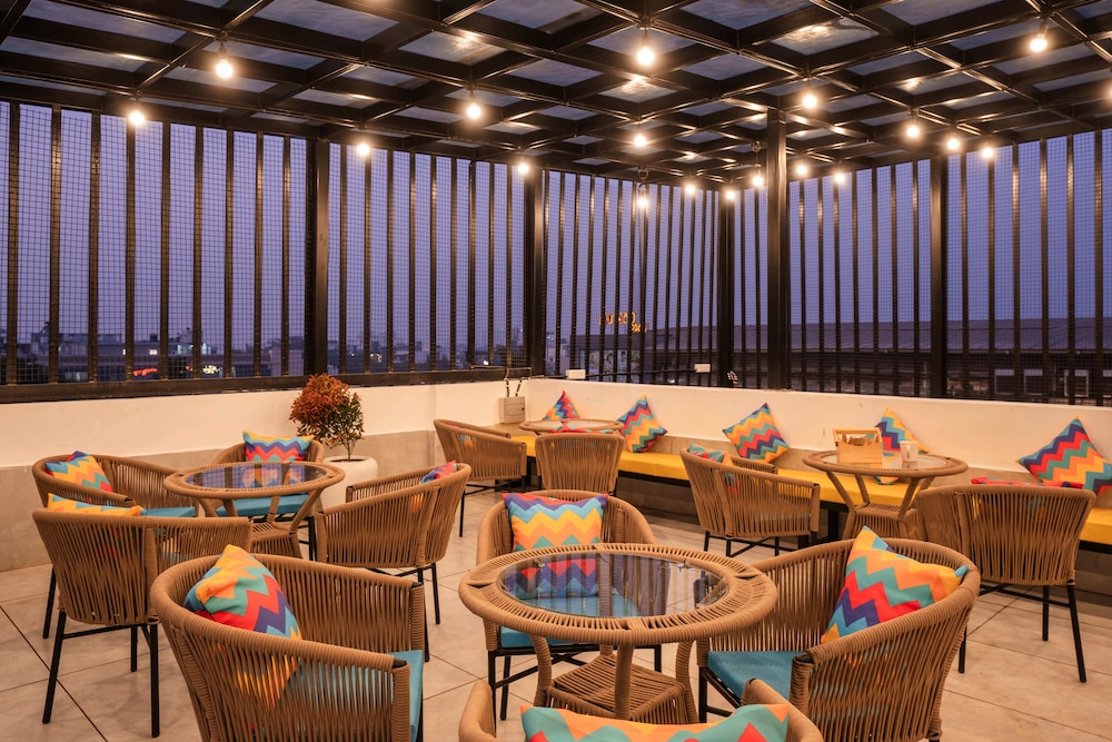 goSTOPS PLUS Gurugram, Baani Square