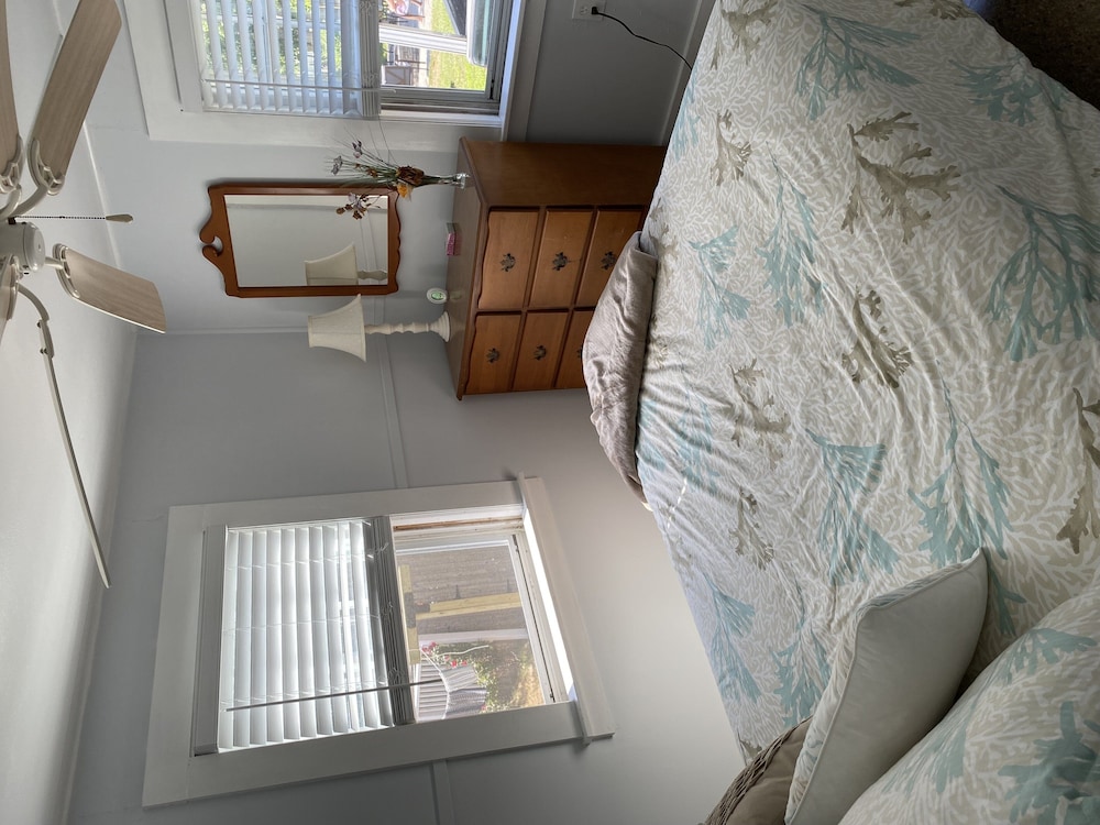 Coastal Cottage Retreat Steps From The Beach 2 Bedroom Cottage