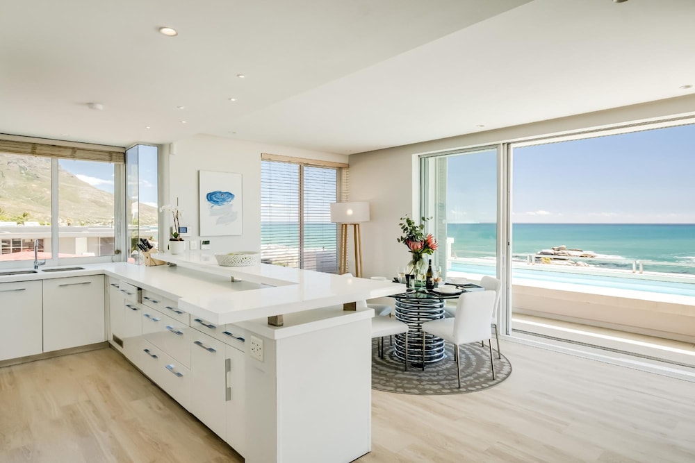Sapphire Tide Penthouse w Sea View Private Pool
