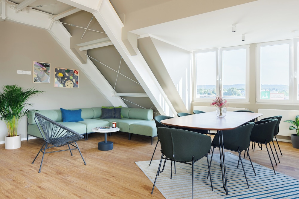 meeting & event spaces