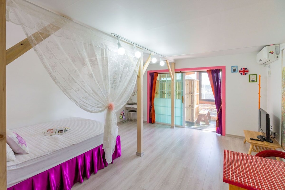 Goseong Sunshine Home Pension