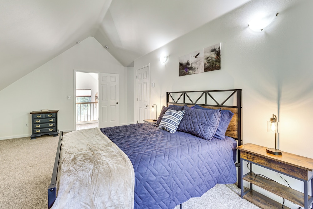 Spacious & Scenic Wasilla Getaway Near Adventures
