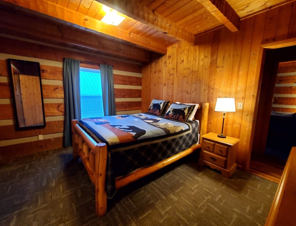 Private yet walking distance to downtown