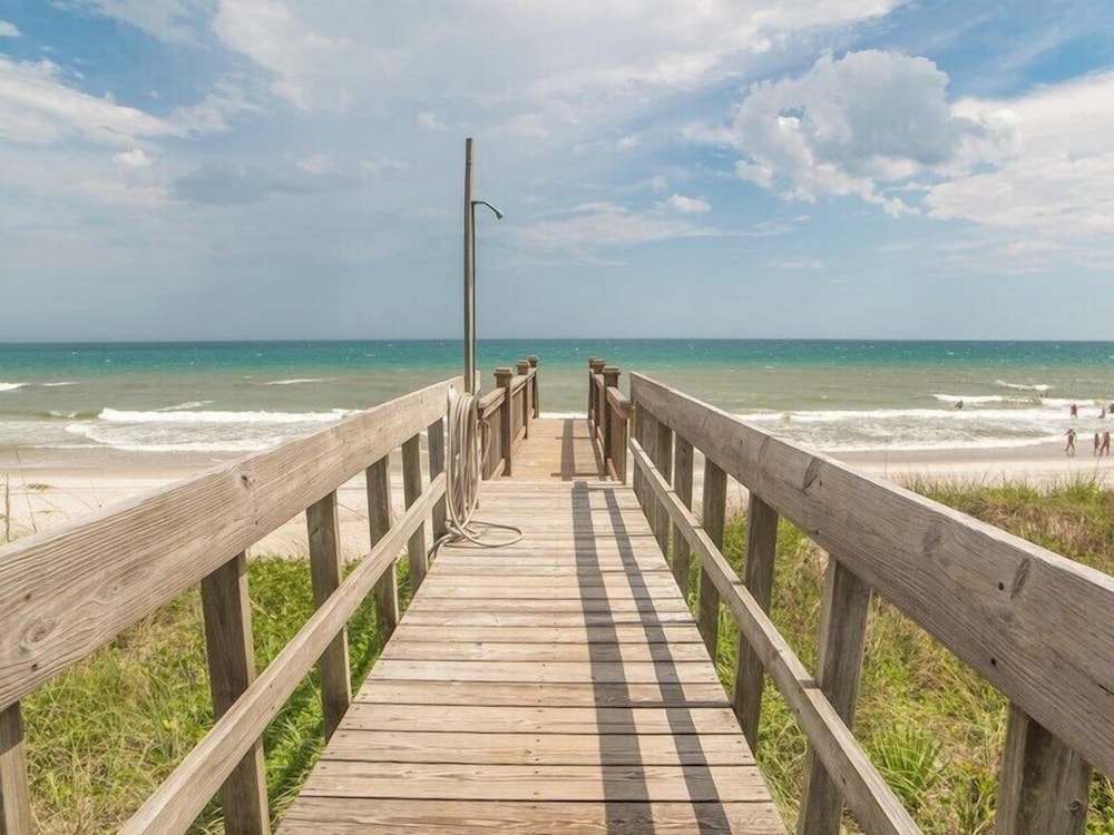 Pelican Perch by Topsail Realty