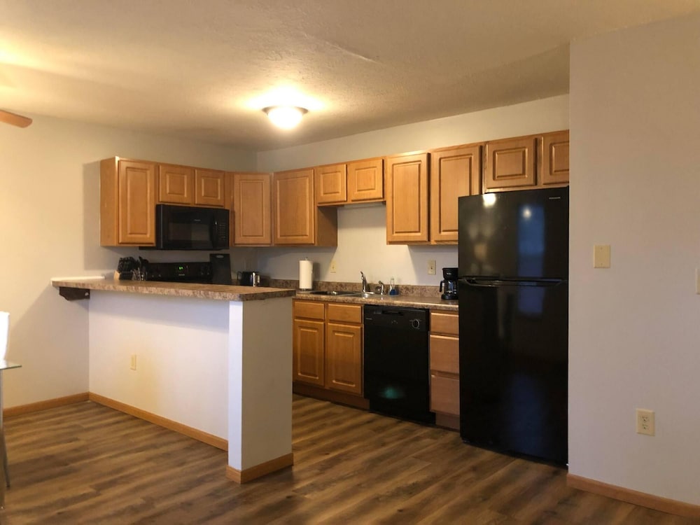 2 Bedroom Apartment Next To Rivian