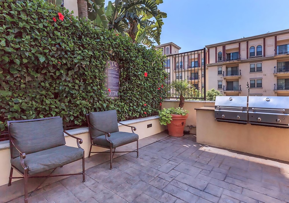 LAs Premier Apartments