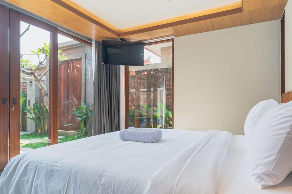 Serenia Villas Amed