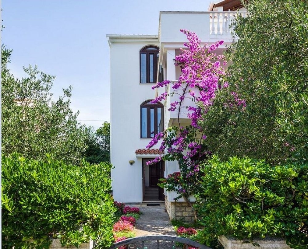 Pupa - Nice Family Apartments - A1 Dora view 5