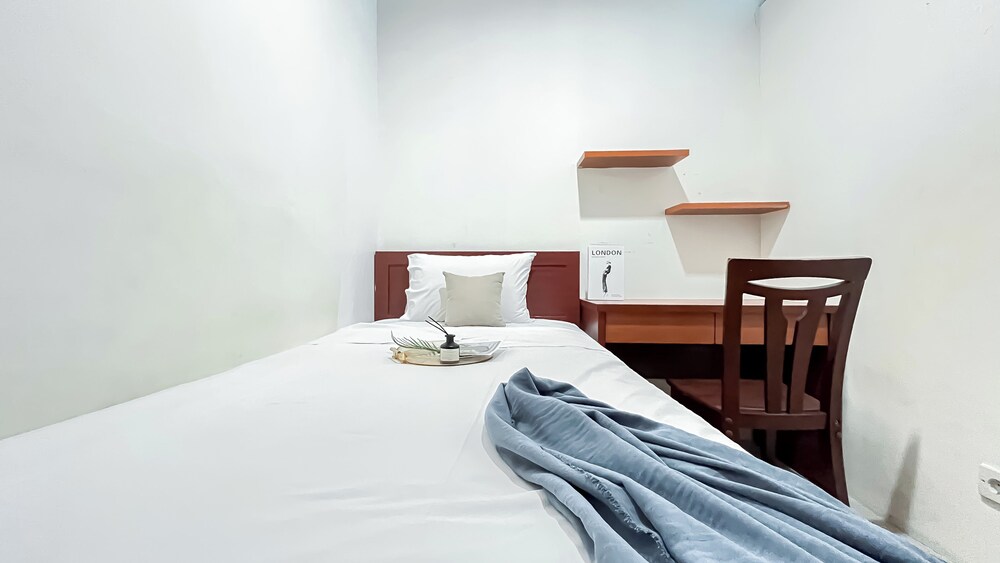 Spacious 2BR Apartment at GP Plaza