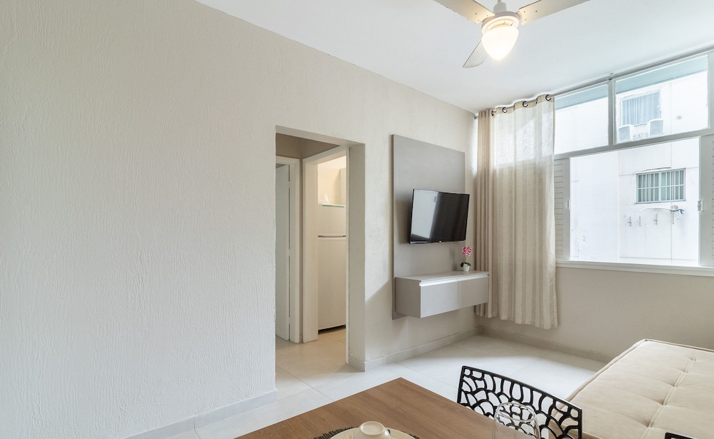 Live Barra: Apt 400m From the Beach Pai0303