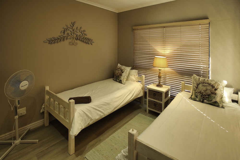 Miss Martilda Langebaan 6-sleeper view 4