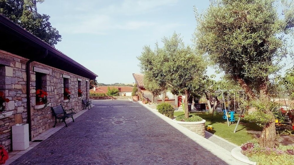 Photo 24