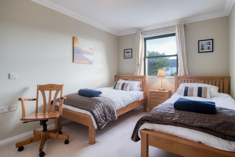 13 St Bride's Bay View - 4 Bedroom - Broad Haven