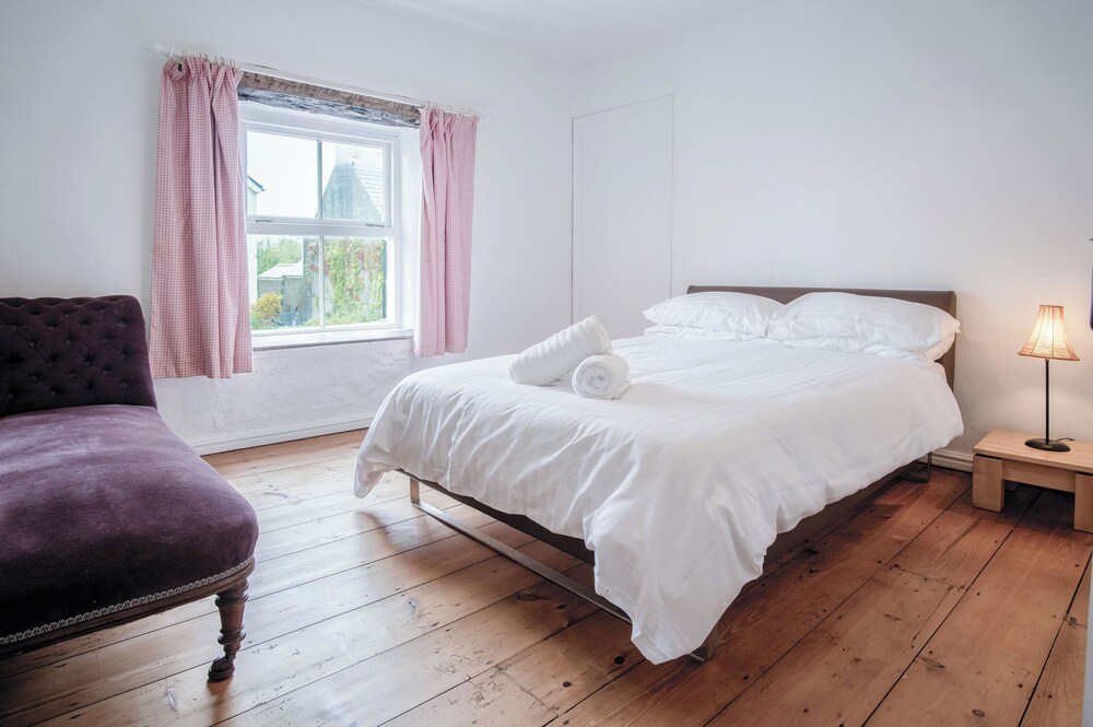 Melbourne Cottage - 3 Bedroom Cottage - Pembroke view 5