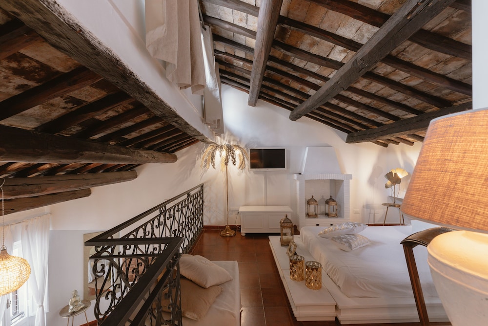 Navona Home