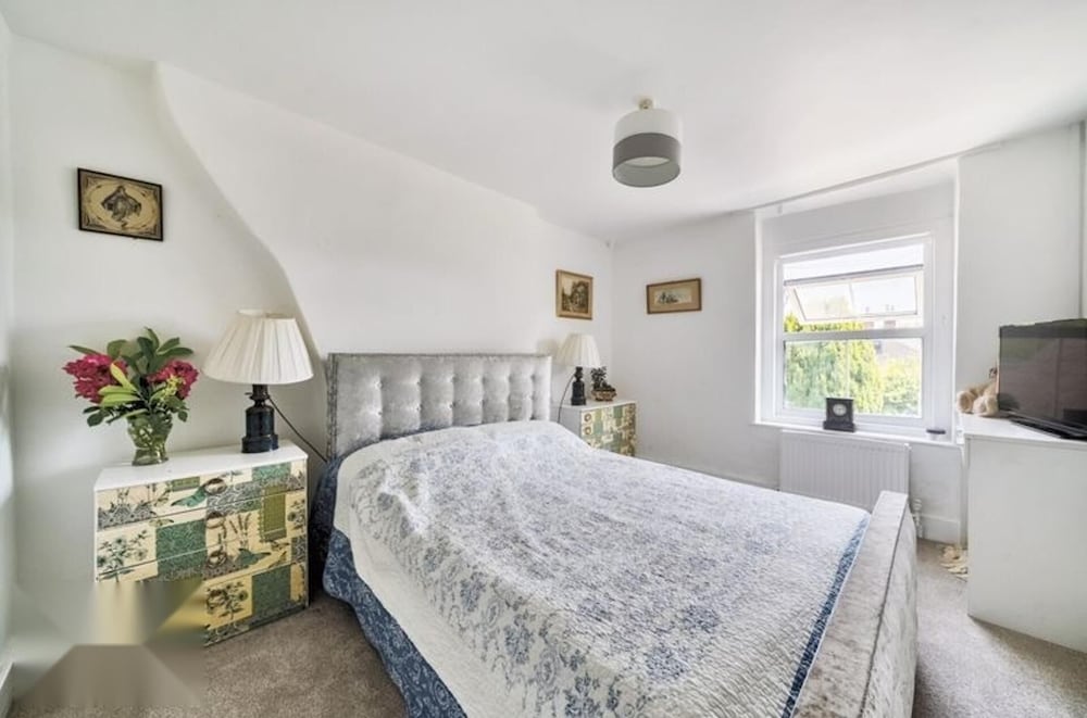 4 Bed-2 Bath-bar-pool Table-library- Xmas Venue