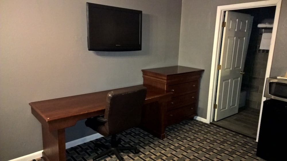 Economy Inn Motel