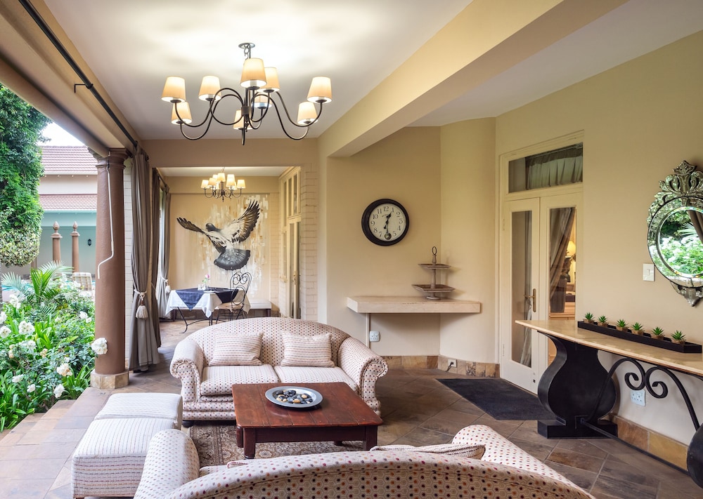 Johannesburg Vacations - 10 2nd Avenue Houghton Estate - Property Image 25