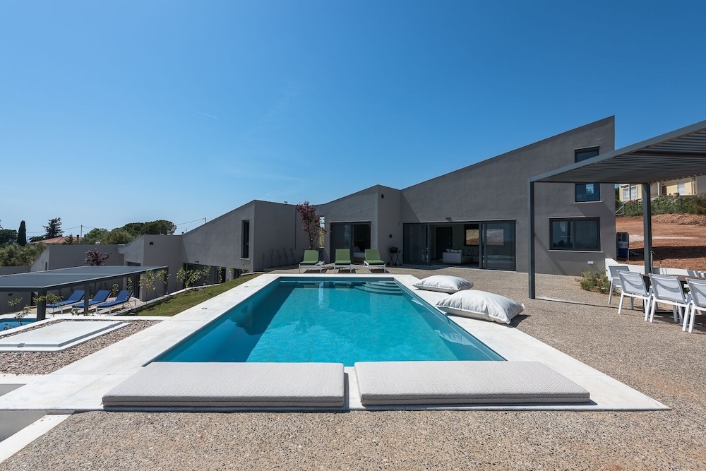 Theeta Pefko Villa - Metamorfosi Halkidiki