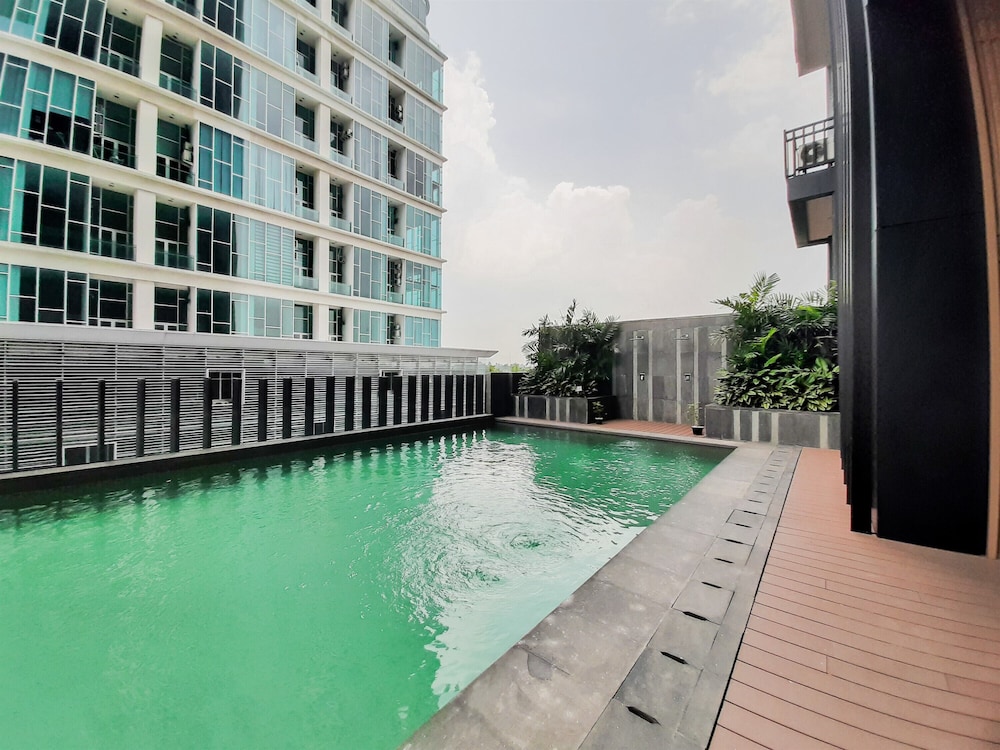 Modern Designed 2Br Yukata Suites Apartment