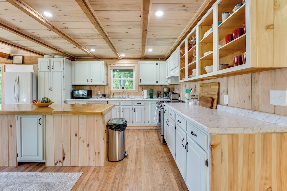 Annabessacook Lake Retreat w/ Deck: Pets Welcome!