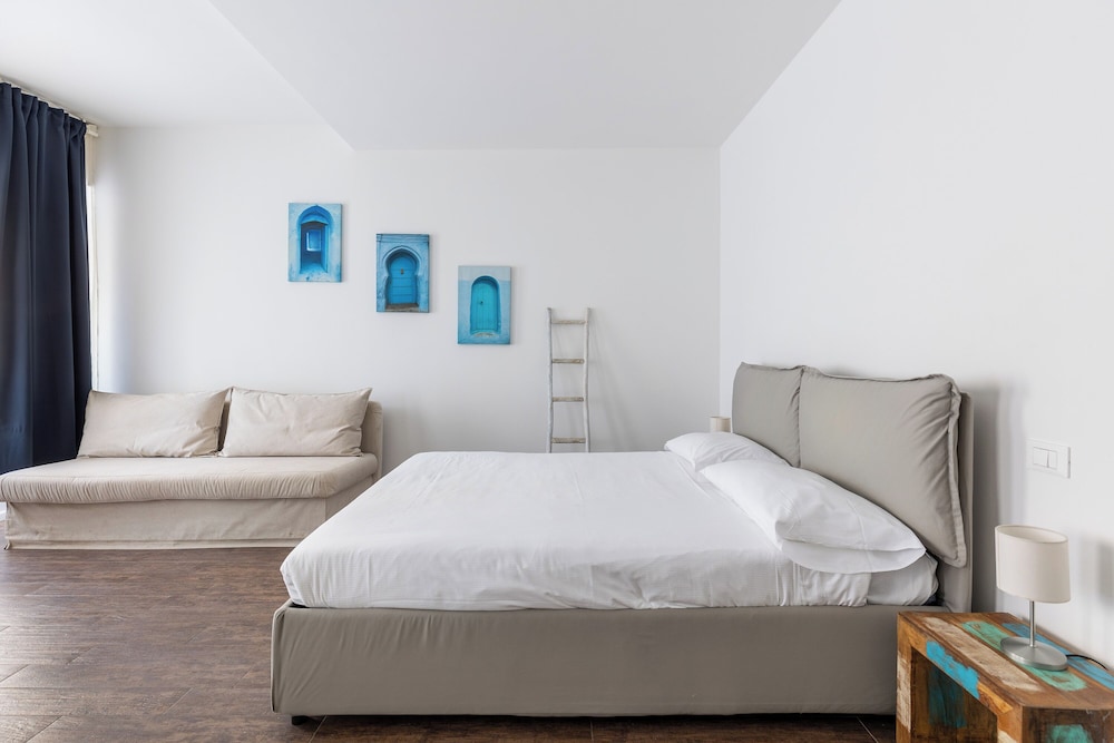 Largo Molina Studio III