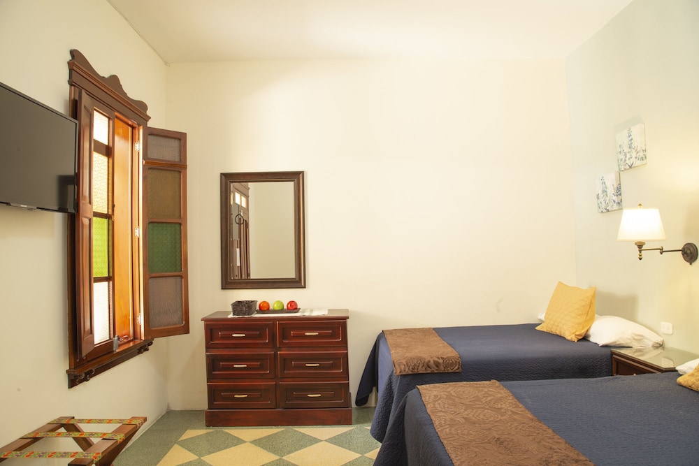 Guatemala City Vacations - Hotel Casa Salome - Property Image 2