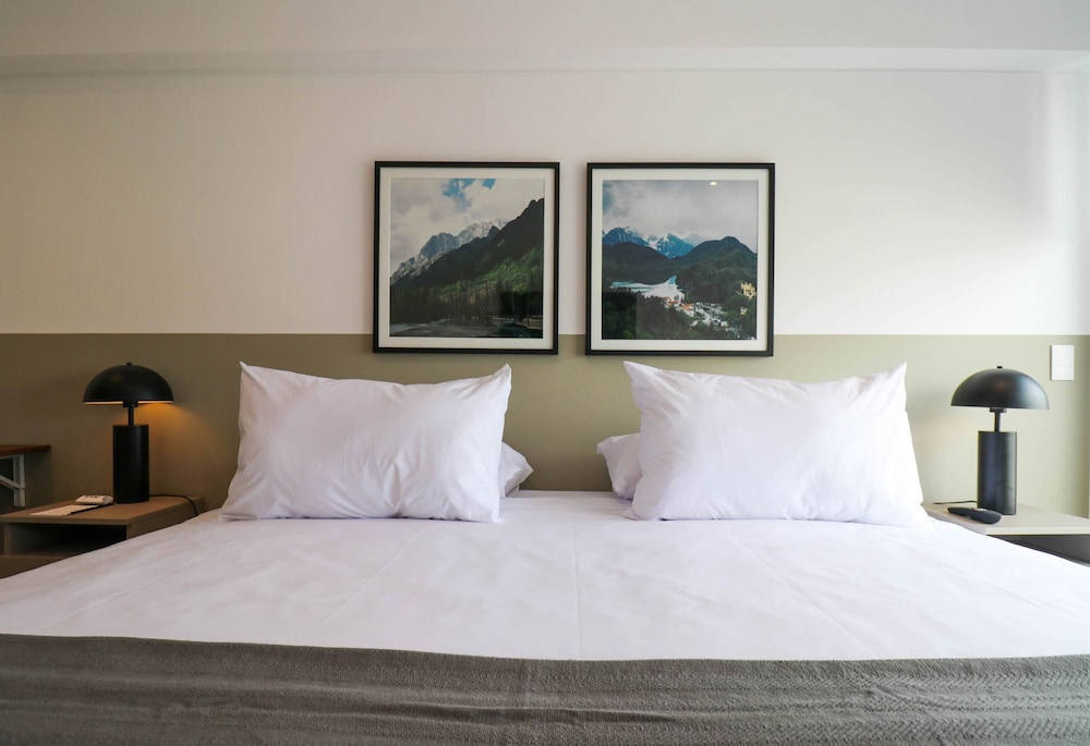 w Fabulous 2BR w Balcony in Miraflores