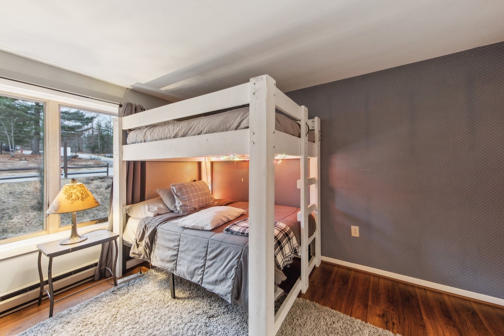 Hedges 7j - Comfortable Mountain Retreat 3 Bedroom Townhouse by The Summit at Gore Mountain