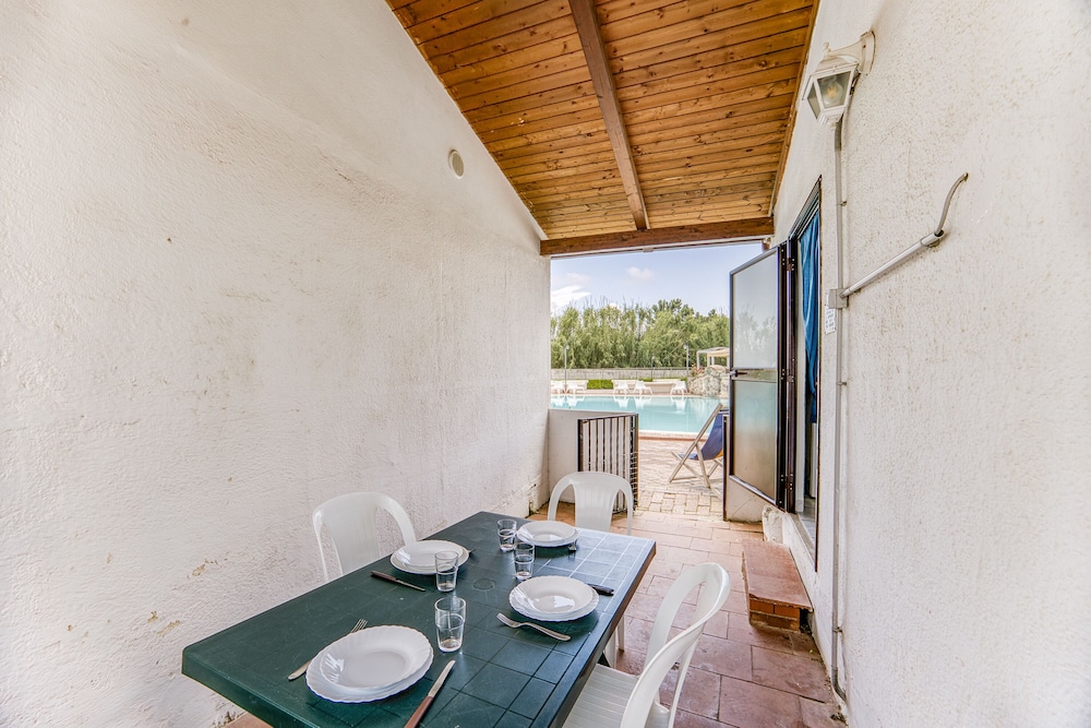 Bungalow Near The Sea 5