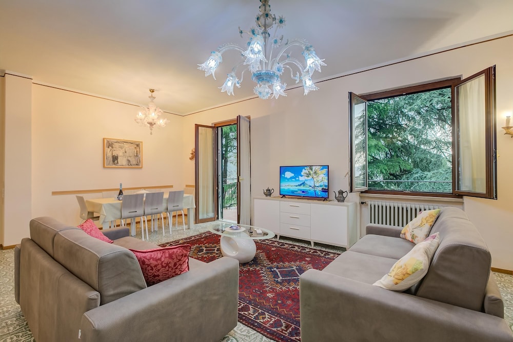 Villa Alberti 900m From Garda Lake photo 5