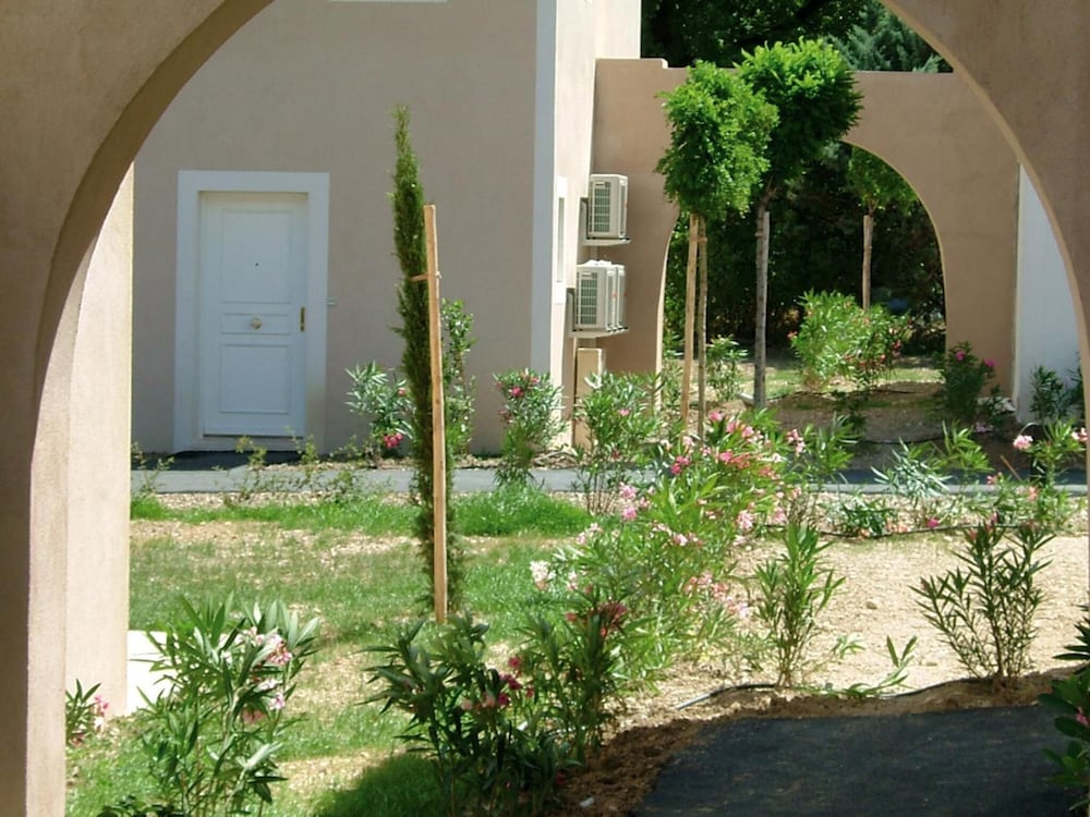 Résidence Lagrange Vacances Les Bastides des Chaumettes view 3