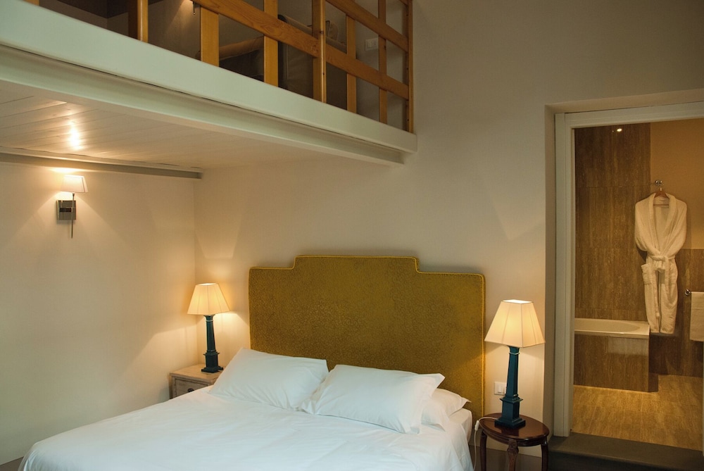 Nove Guest House