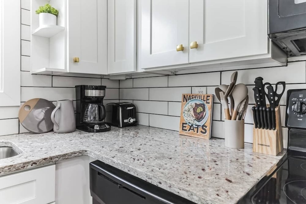 Chic Retreat Near Downtown Nashville 3 Bedroom Home by RedAwning