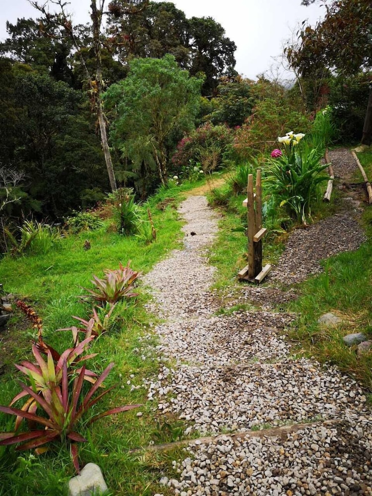 Iyok Ami Hostel Tours view 3