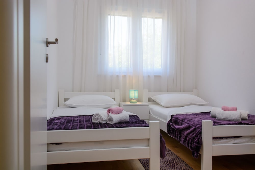 Apartment Center Trogir 1 view 5