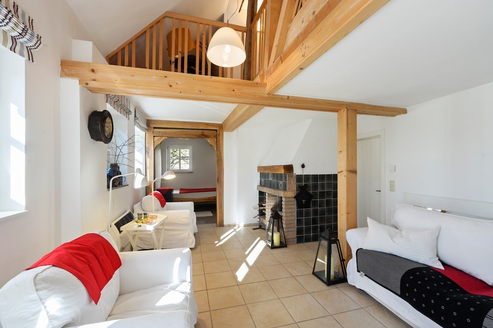 Eppe Timbered Retreat