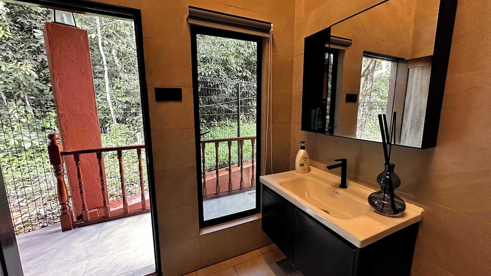 Charming Nature Kampung Home for Family Getaways