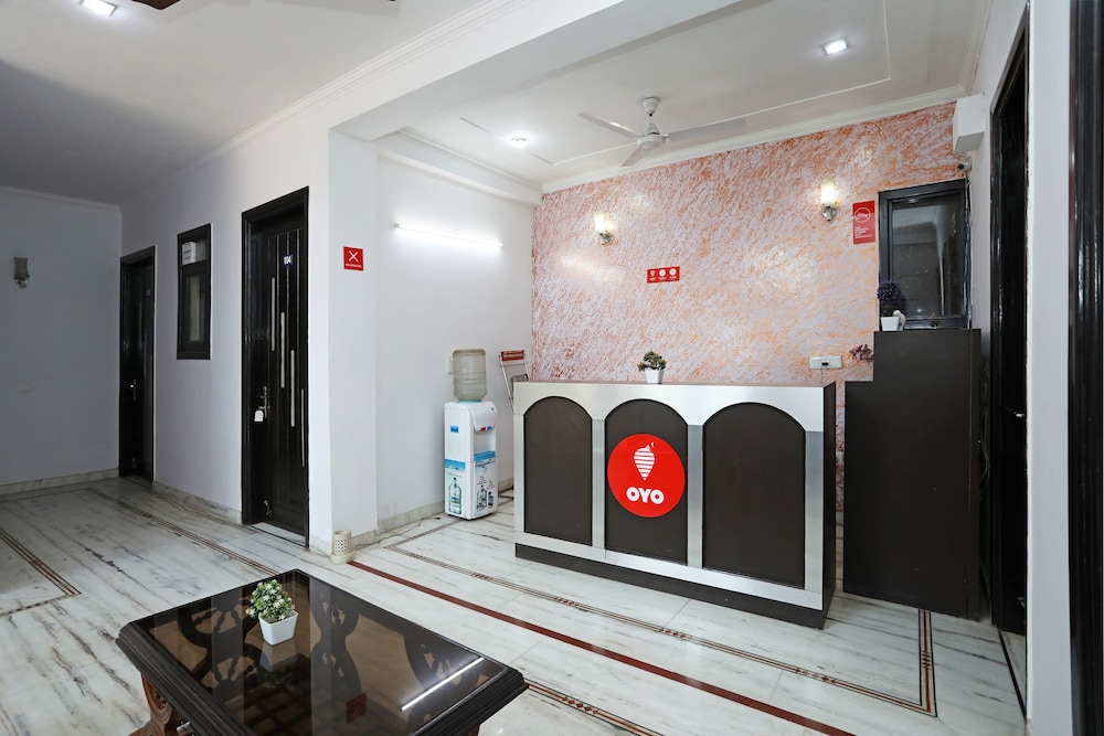 OYO 11606 Galaxy Inn