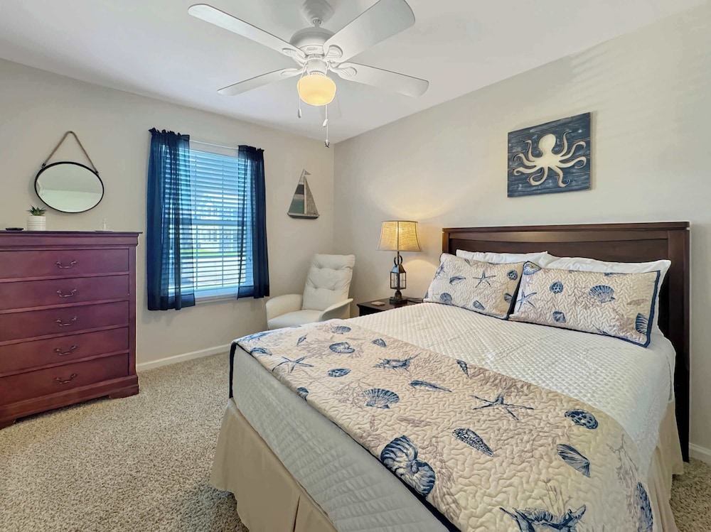 Coastal Retreat - Stay for 6!
