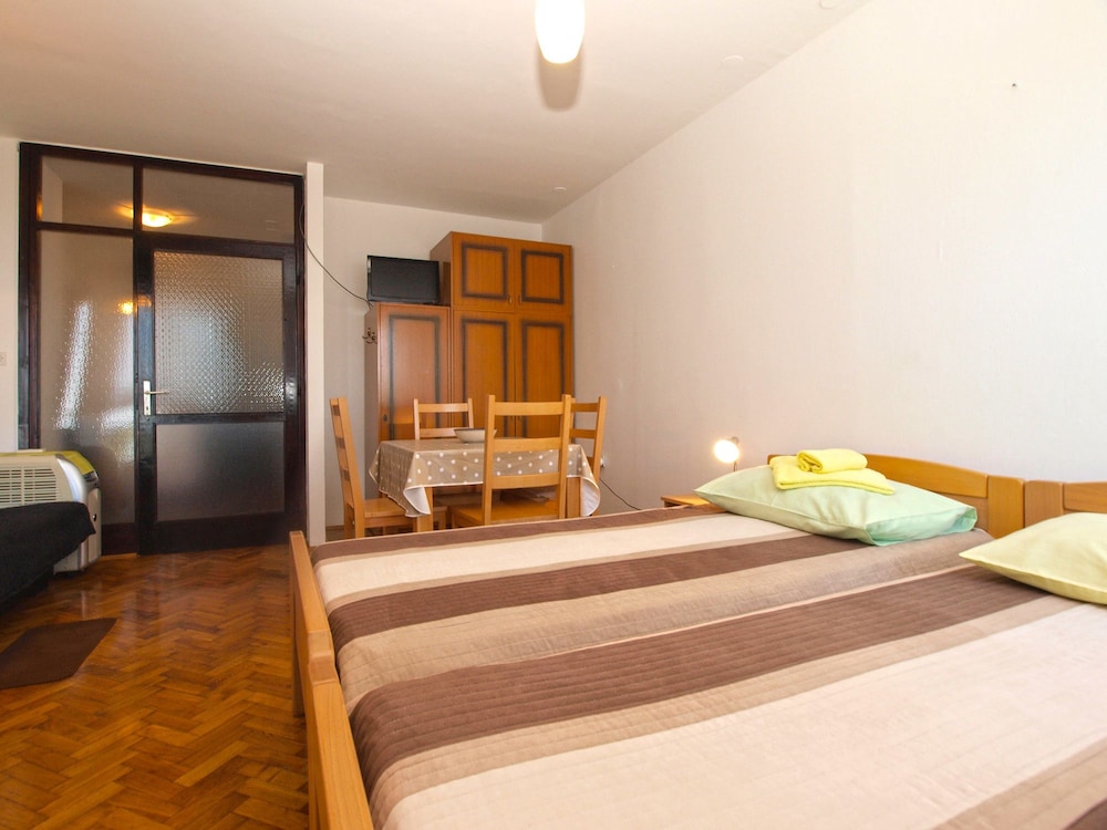 Apartment 1738 view 2